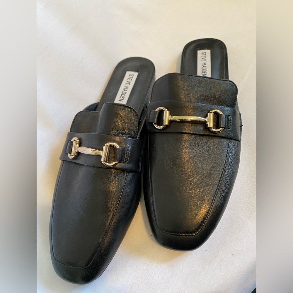 Steve Madden Leather Upper Slip On Flats EUC